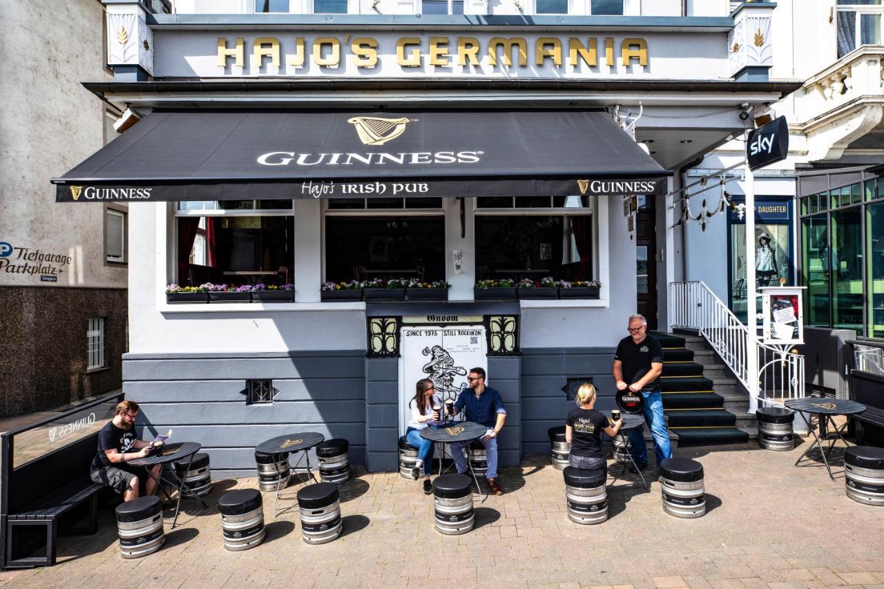 Hajo'S Germania Lodge & Irish Pub 로데스하임암라인 외부 사진